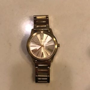 Slim runway gold Michael Kors watch